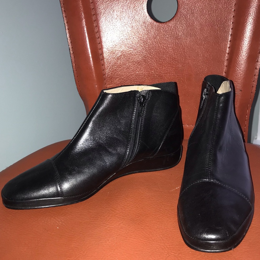 Amalfi boot booties black leather wedge made in Italy 6.5 7